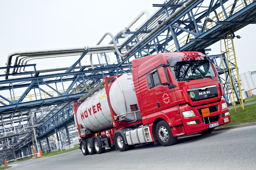 HOYER Group mit 50 neuen Tankcontainern für den Lebensmitteltransport